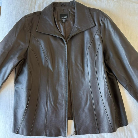 Vintage brown zip up leather jacket - Picture 6 of 8